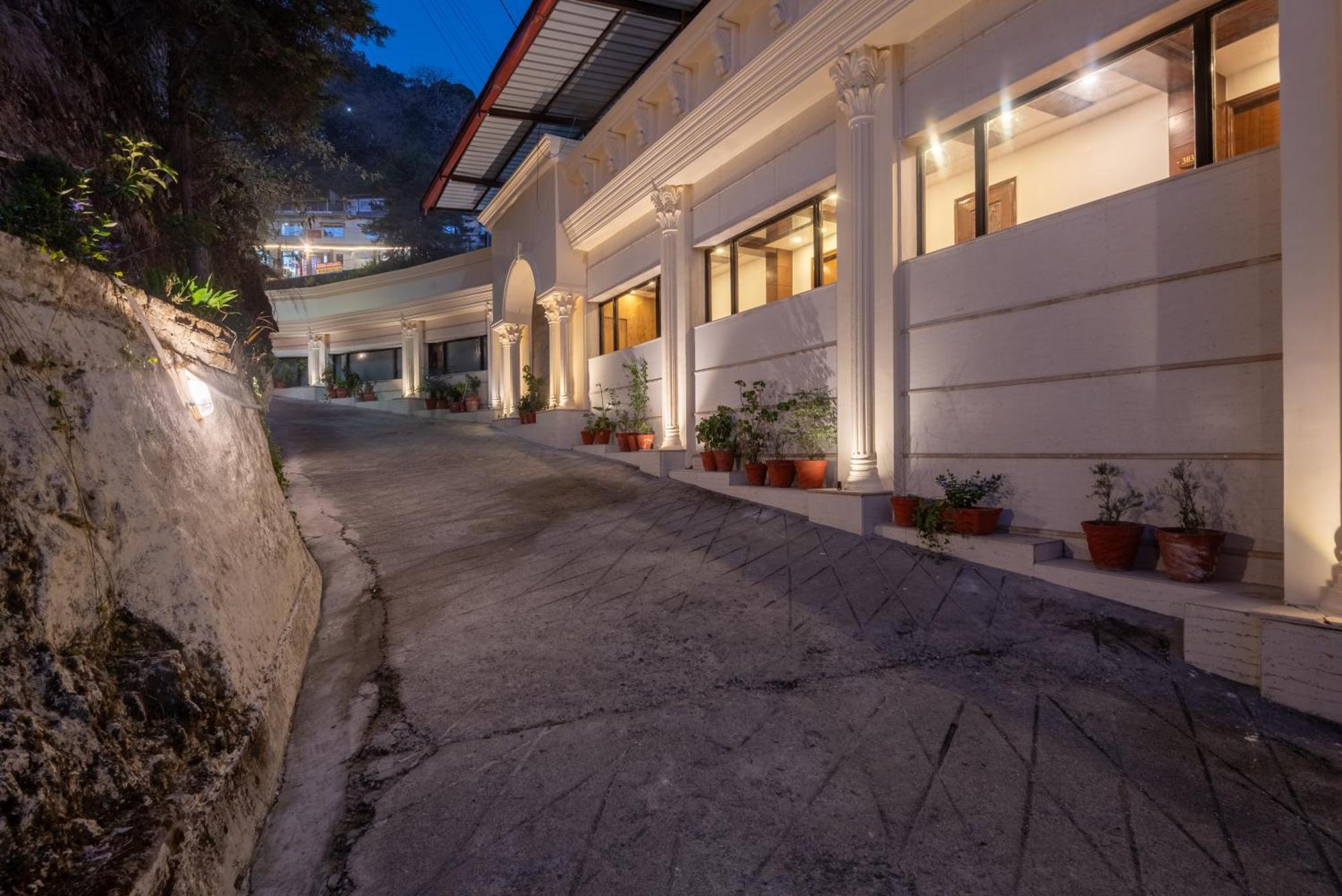 The Solitaire Resort By Lawrence Hotels Mussoorie Exterior photo